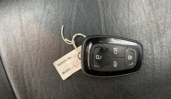 2023 Tata PUNCH ACCOMPLISHED AMT, Petrol, Automatic, 15,858 km, Key Close Up