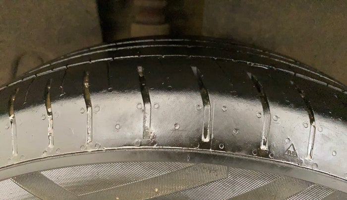 2024 Hyundai Creta E 1.5 PETROL, Petrol, Manual, 20,038 km, Right Rear Tyre Tread