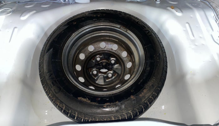 2016 Hyundai Eon ERA +, Petrol, Manual, 47,904 km, Spare Tyre