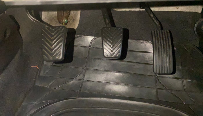 2016 Hyundai Eon ERA +, Petrol, Manual, 47,904 km, Pedals