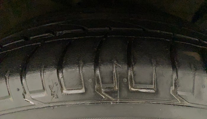 2017 Hyundai Creta SX PLUS AT 1.6 PETROL, Petrol, Automatic, 91,142 km, Right Front Tyre Tread