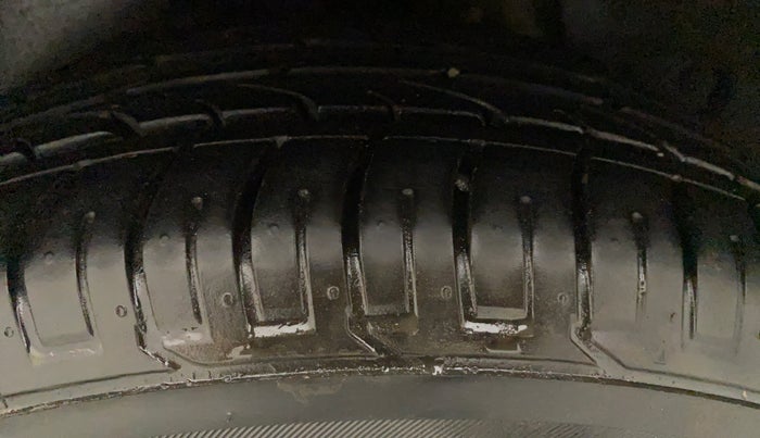 2017 Hyundai Creta SX PLUS AT 1.6 PETROL, Petrol, Automatic, 91,142 km, Left Rear Tyre Tread