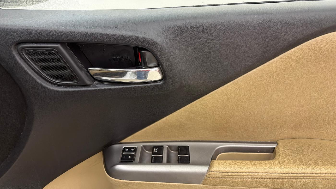 2014 Honda City 1.5L I-VTEC VX, Petrol, Manual, 43,297 km, Driver Side Door Panels Control