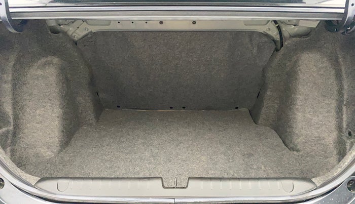 2023 Honda Amaze 1.2L I-VTEC VX CVT, Petrol, Automatic, 5,709 km, Boot Inside