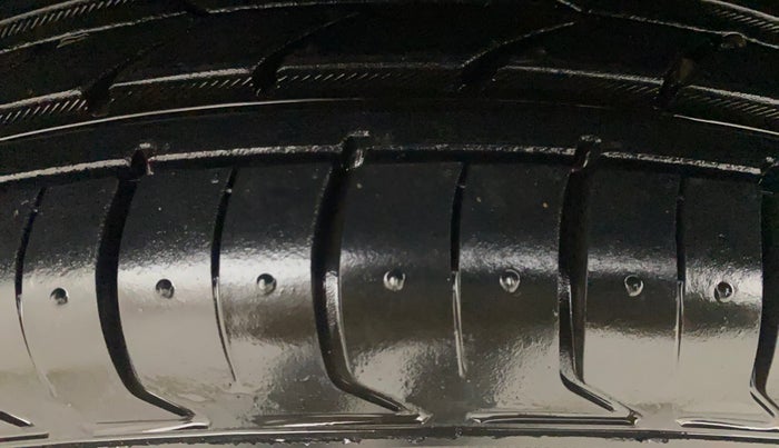 2023 Honda Amaze 1.2L I-VTEC VX CVT, Petrol, Automatic, 5,709 km, Left Front Tyre Tread