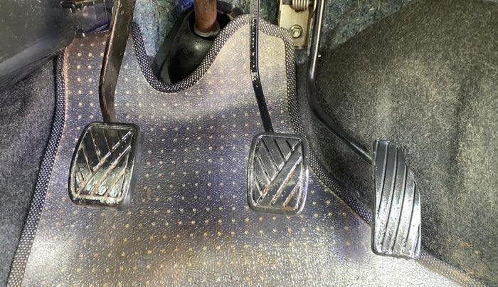 2014 Maruti Wagon R 1.0 LXI, Petrol, Manual, 80,116 km, Pedals