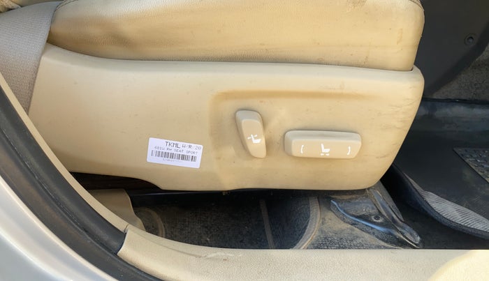 2018 Toyota YARIS VX CVT, Petrol, Automatic, 66,058 km, Driver Side Adjustment Panel