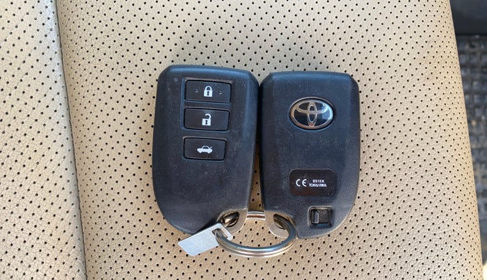 2018 Toyota YARIS VX CVT, Petrol, Automatic, 66,058 km, Key Close Up