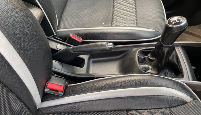 2019 Maruti Baleno ZETA PETROL 1.2, Petrol, Manual, 25,846 km, Gear Lever