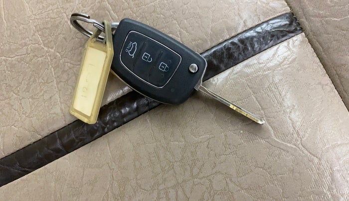 2013 Hyundai i20 MAGNA (O) 1.2, Petrol, Manual, 57,185 km, Key Close Up