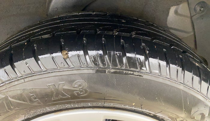 2013 Hyundai i20 MAGNA (O) 1.2, Petrol, Manual, 57,185 km, Left Rear Tyre Tread