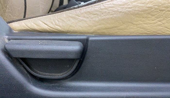 2013 Hyundai i20 MAGNA (O) 1.2, Petrol, Manual, 57,185 km, Driver Side Adjustment Panel