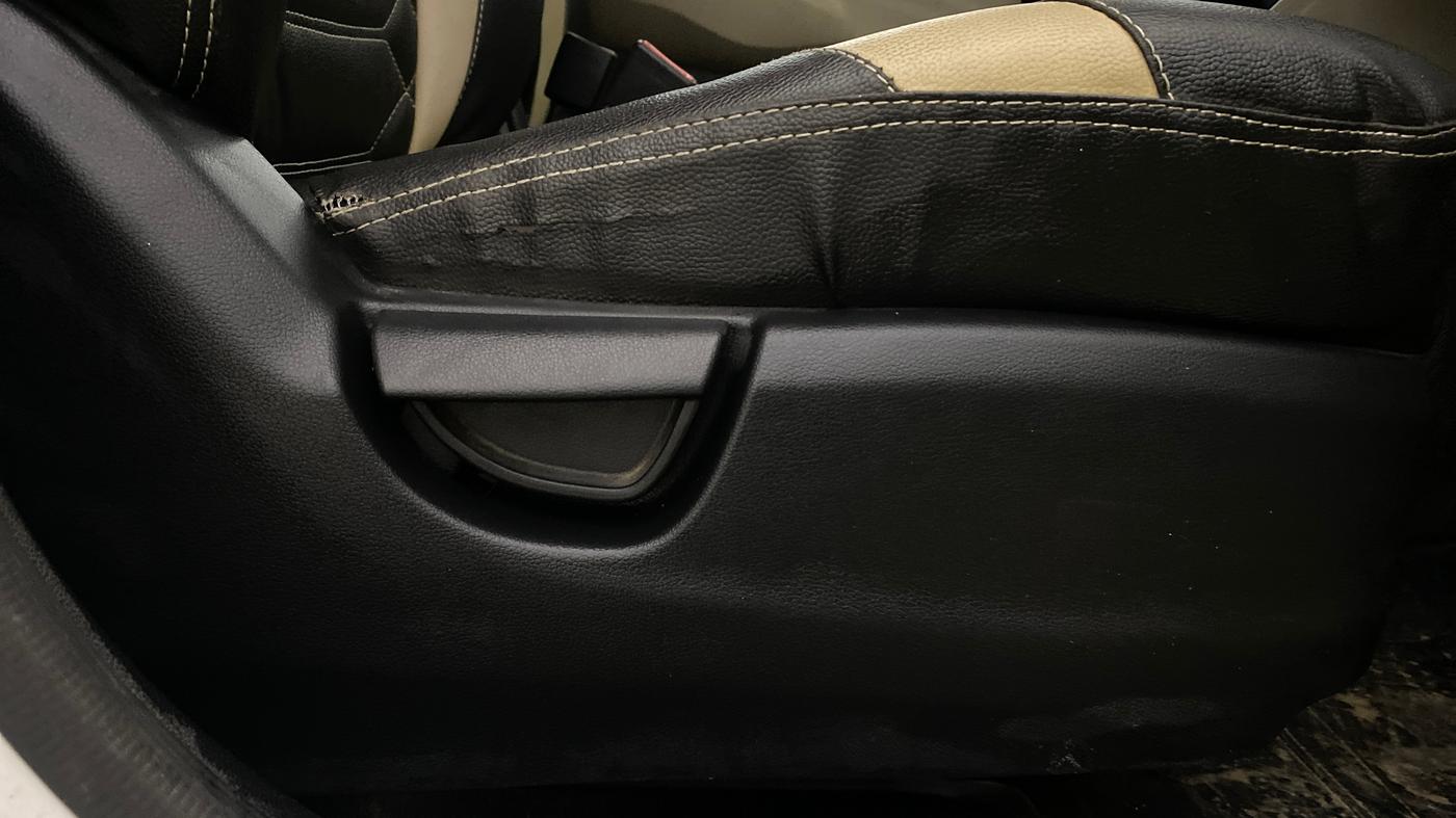 2021 Hyundai NEW SANTRO SPORTZ EXECUTIVE MT CNG, CNG, Manual, 33,212 km, Driver Side Adjustment Panel