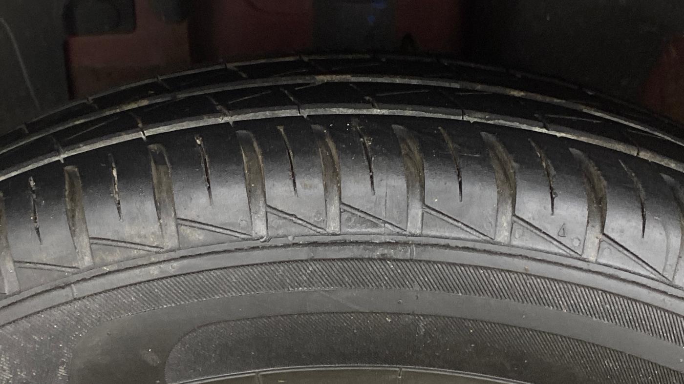 2025 Renault Kwid RXL 1.0 (O), CNG, Manual, 19,940 km, Left Front Tyre Tread