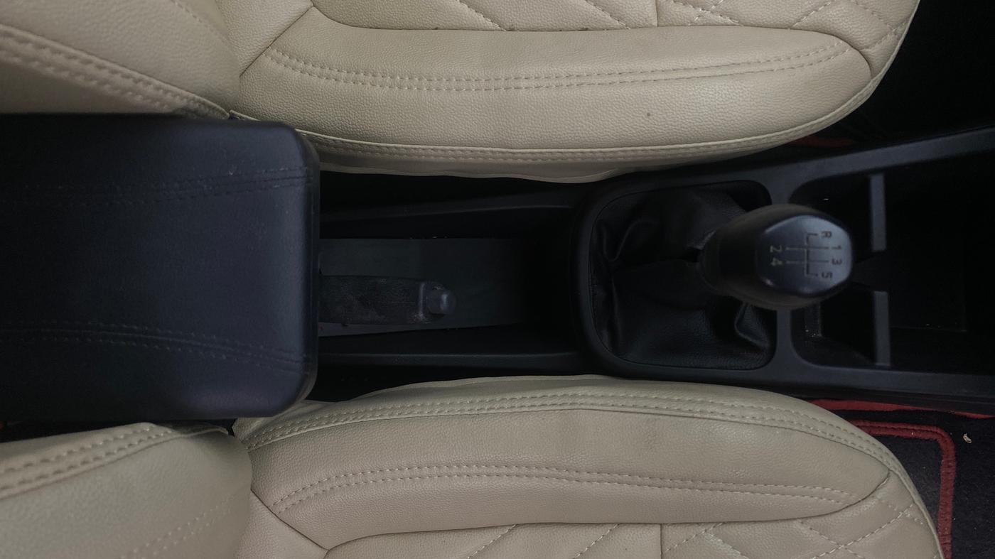 2025 Renault Kwid RXL 1.0 (O), CNG, Manual, 19,940 km, Gear Lever