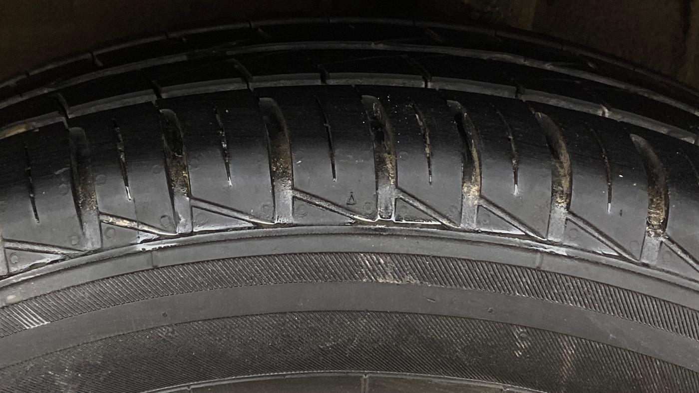 2025 Renault Kwid RXL 1.0 (O), CNG, Manual, 19,940 km, Left Rear Tyre Tread