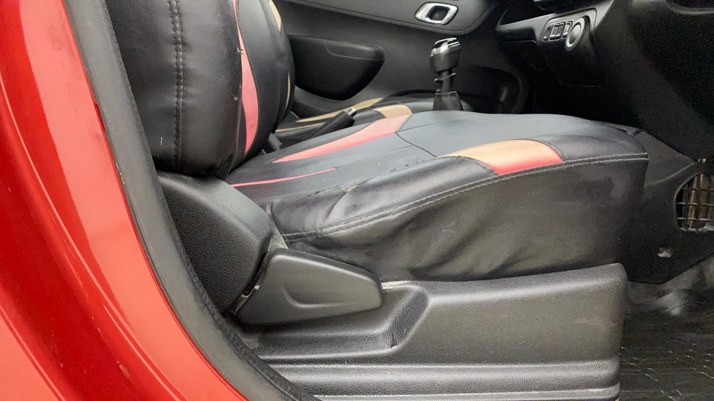 2018 Renault Kwid RXT 1.0 (O), Petrol, Manual, 56,430 km, Driver Side Adjustment Panel