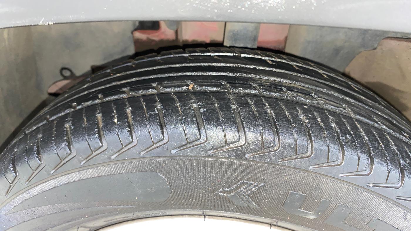 2018 Renault Kwid RXT 1.0 (O), Petrol, Manual, 56,430 km, Left Front Tyre Tread