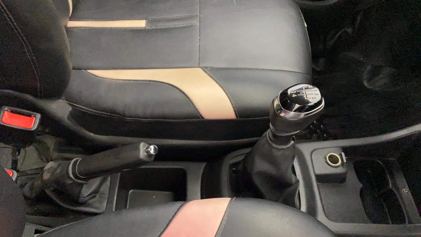 2018 Renault Kwid RXT 1.0 (O), Petrol, Manual, 56,430 km, Gear Lever