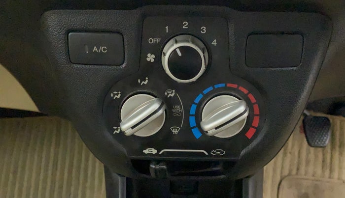 2012 Honda Brio S MT, Petrol, Manual, 50,570 km, AC Unit - Directional switch has minor damage