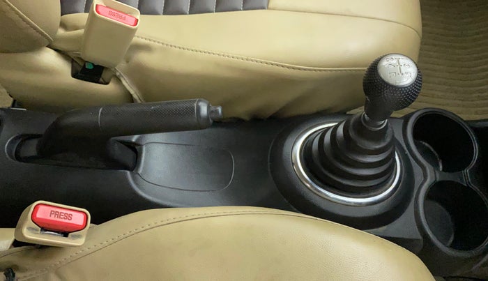 2012 Honda Brio S MT, Petrol, Manual, 50,570 km, Gear Lever