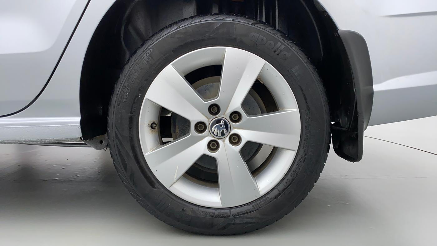 2017 Skoda Rapid AMBITION 1.6 MPFI MT, Petrol, Manual, 22,548 km, Left Rear Wheel