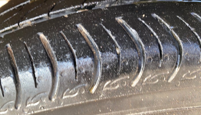 2020 Honda Amaze 1.2L I-VTEC VX, Petrol, Manual, 83,213 km, Left Front Tyre Tread