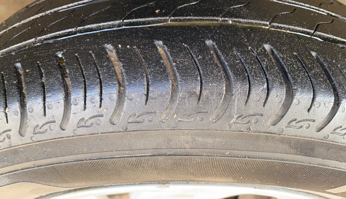 2020 Honda Amaze 1.2L I-VTEC VX, Petrol, Manual, 83,213 km, Right Front Tyre Tread