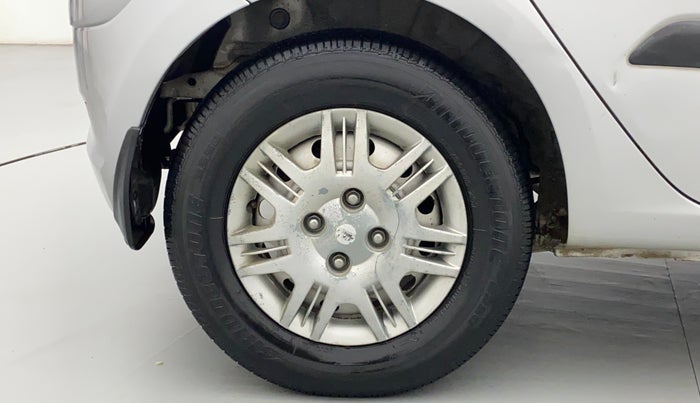 2014 Hyundai i10 MAGNA 1.1, Petrol, Manual, 36,189 km, Right Rear Wheel