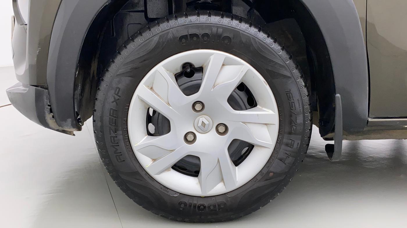 2022 Renault Kwid RXT 1.0 AMT (O), Petrol, Automatic, 12,703 km, Left Front Wheel