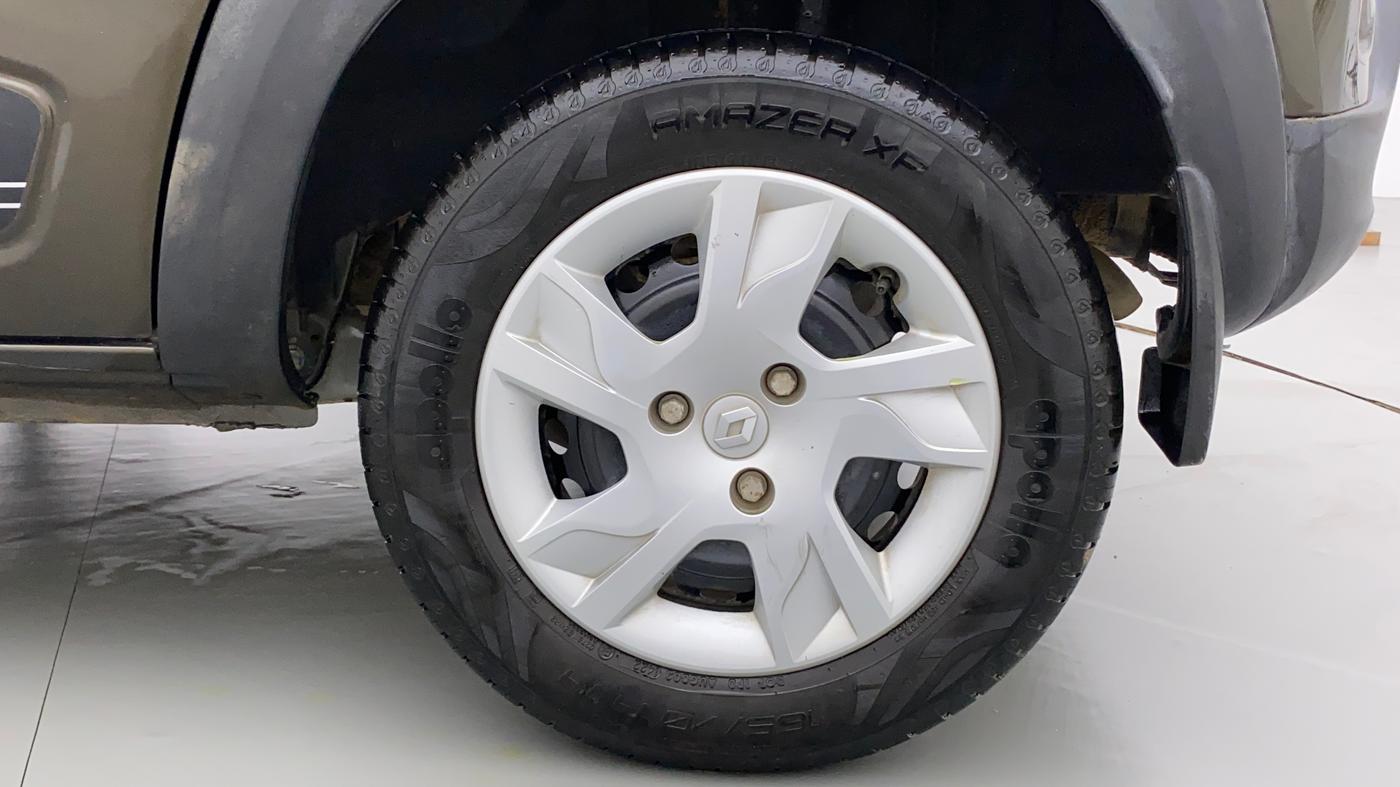 2022 Renault Kwid RXT 1.0 AMT (O), Petrol, Automatic, 12,703 km, Left Rear Wheel