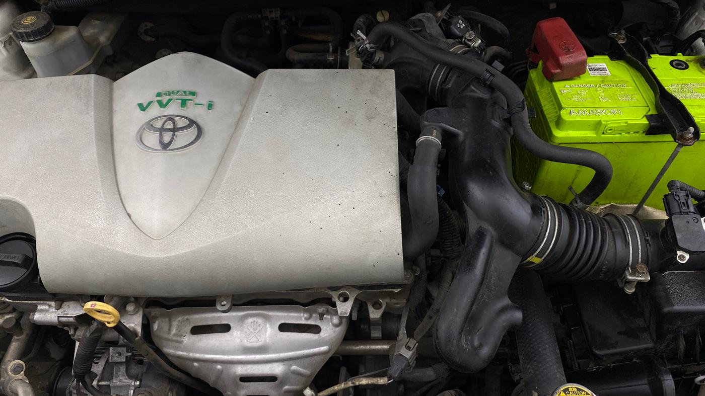 2018 Toyota YARIS VX CVT, Petrol, Automatic, 1,35,905 km, Engine View