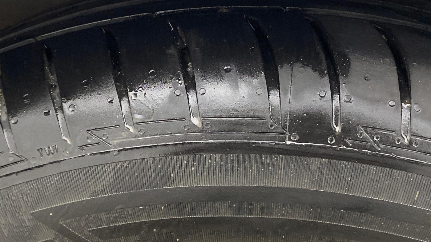 2018 Toyota YARIS VX CVT, Petrol, Automatic, 1,35,905 km, Right Rear Tyre Tread