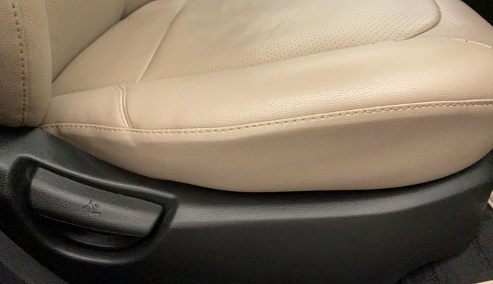 2017 Hyundai Grand i10 SPORTZ (O) AT 1.2 KAPPA VTVT, Petrol, Automatic, 62,721 km, Driver Side Adjustment Panel