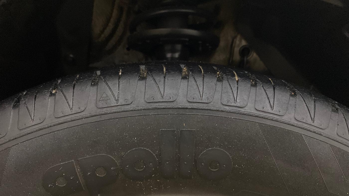 2022 Toyota URBAN CRUISER PREMIUM GRADE AT, Petrol, Automatic, 69,819 km, Right Front Tyre Tread