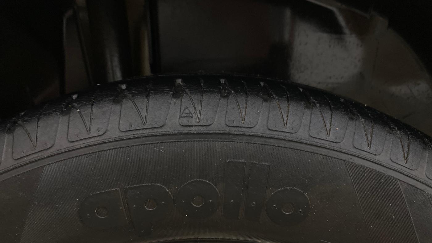 2022 Toyota URBAN CRUISER PREMIUM GRADE AT, Petrol, Automatic, 69,819 km, Right Rear Tyre Tread