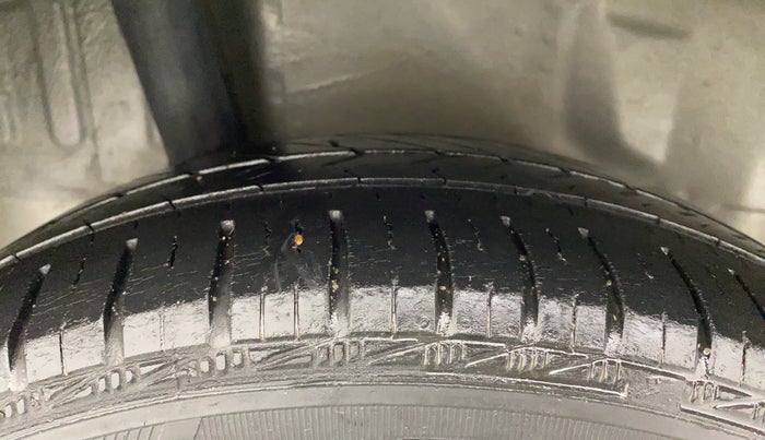 2013 Honda Brio 1.2 S MT I VTEC, Petrol, Manual, 30,608 km, Right Rear Tyre Tread