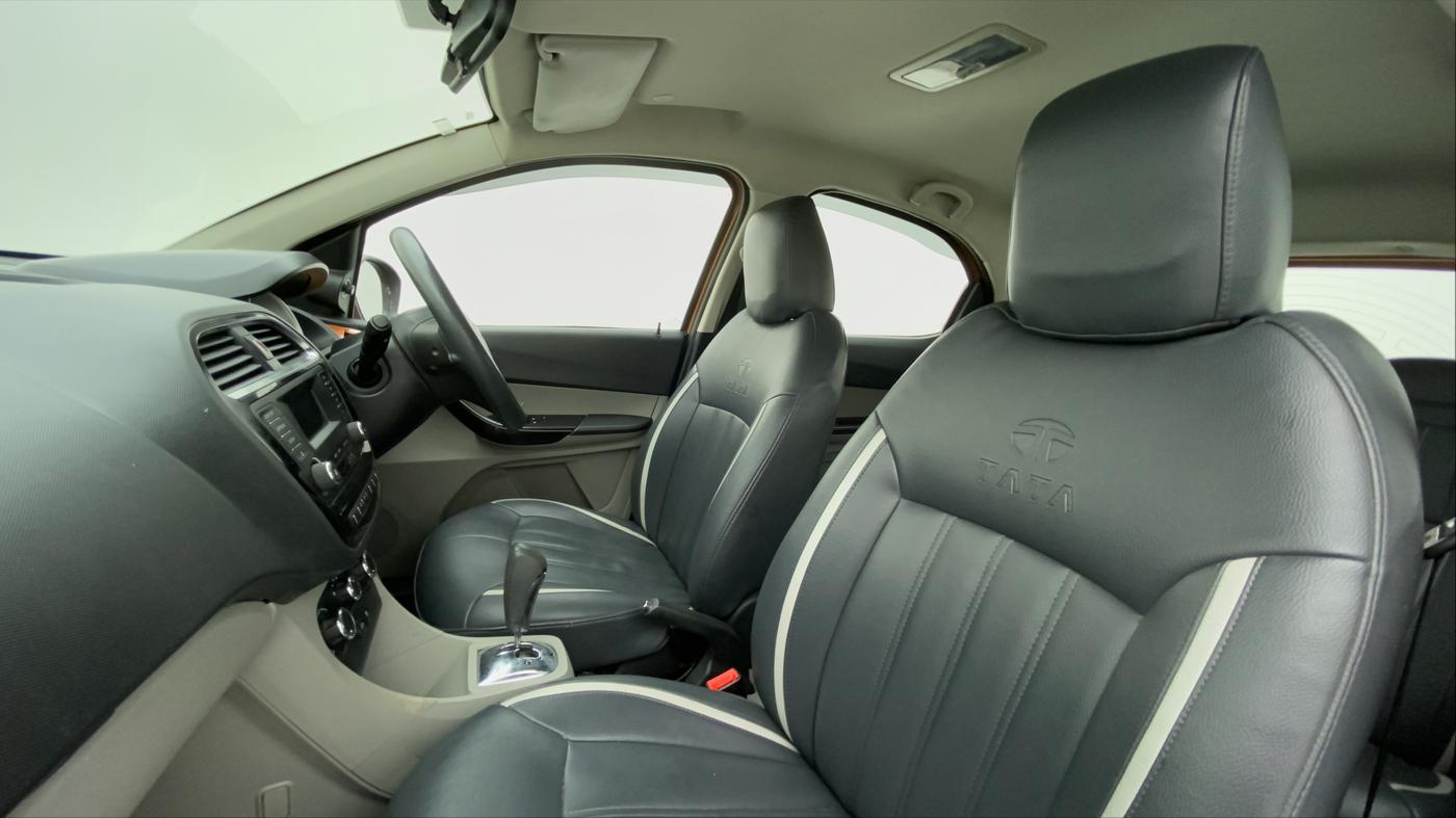 2017 Tata Tiago XZA PETROL, Petrol, Automatic, 31,535 km, Right Side Front Door Cabin