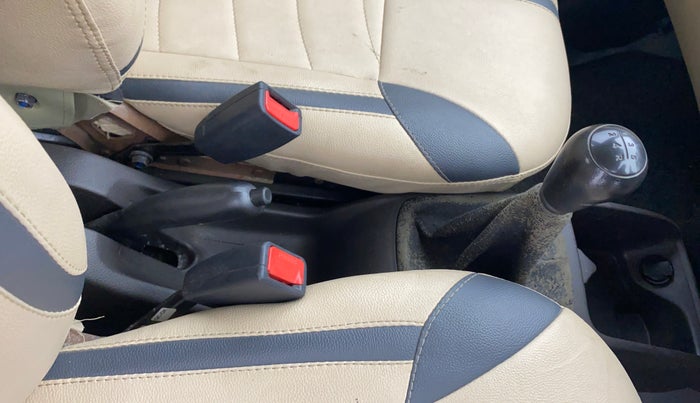 2017 Hyundai Eon MAGNA +, Petrol, Manual, 20,836 km, Gear Lever