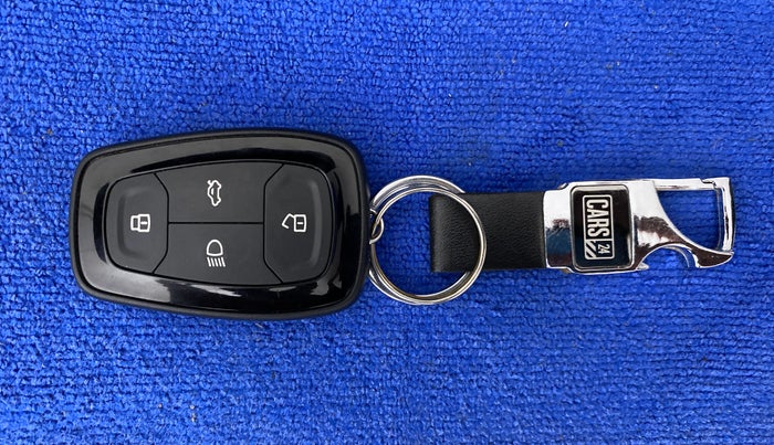 2022 Tata Harrier XZA PLUS JET 2.0L, Diesel, Automatic, 3,922 km, Key Close Up