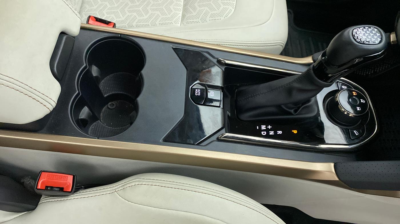 2022 Tata Harrier XZA PLUS JET 2.0L, Diesel, Automatic, 3,922 km, Gear Lever