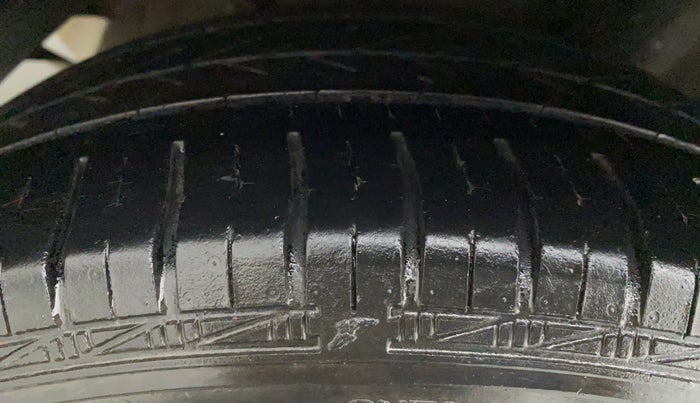 2014 Hyundai Xcent SX 1.2 OPT, Petrol, Manual, 68,311 km, Right Rear Tyre Tread
