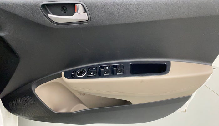 2014 Hyundai Xcent SX 1.2 OPT, Petrol, Manual, 68,311 km, Driver Side Door Panels Control
