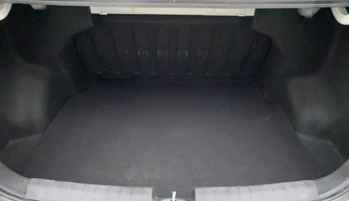 2014 Hyundai Xcent SX 1.2 OPT, Petrol, Manual, 68,311 km, Boot Inside
