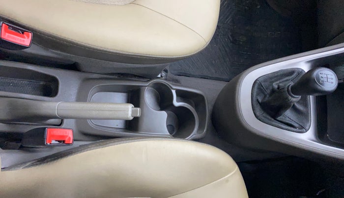 2013 Hyundai i10 MAGNA 1.2, Petrol, Manual, 28,723 km, Gear Lever