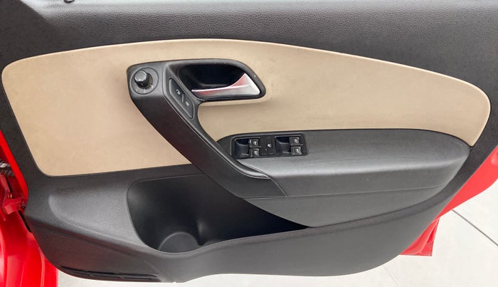 2013 Volkswagen Polo COMFORTLINE 1.2L DIESEL, Diesel, Manual, 57,698 km, Driver Side Door Panels Control