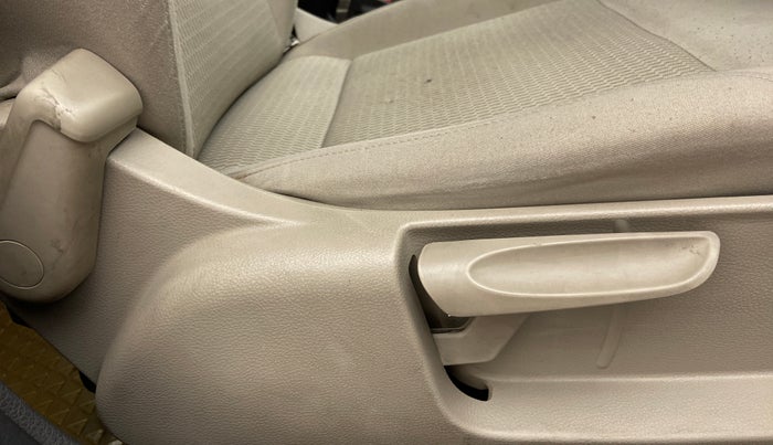 2013 Volkswagen Polo COMFORTLINE 1.2L DIESEL, Diesel, Manual, 57,698 km, Driver Side Adjustment Panel