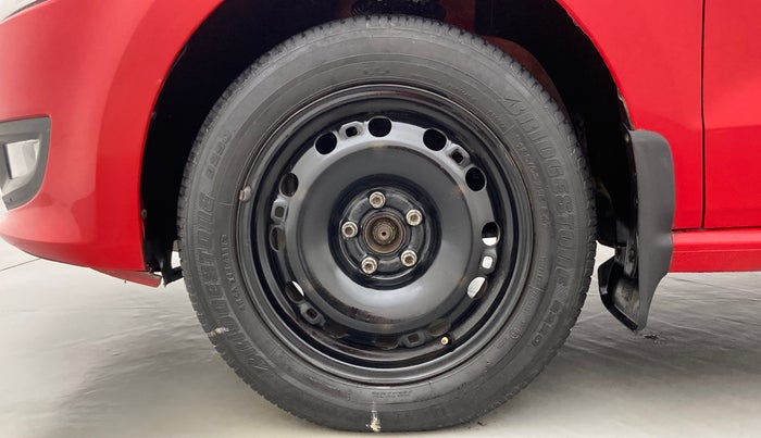 2013 Volkswagen Polo COMFORTLINE 1.2L DIESEL, Diesel, Manual, 57,698 km, Left Front Wheel