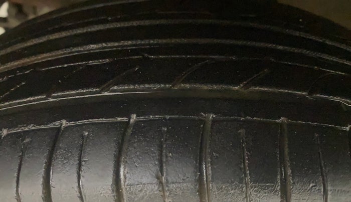 2015 Hyundai Grand i10 ASTA AT 1.2 KAPPA VTVT, Petrol, Automatic, 60,738 km, Left Front Tyre Tread