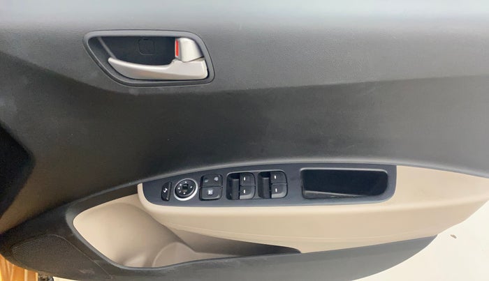 2015 Hyundai Grand i10 ASTA AT 1.2 KAPPA VTVT, Petrol, Automatic, 60,738 km, Driver Side Door Panels Control